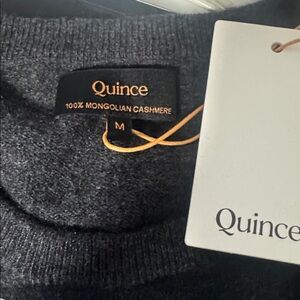 NWT Quince Women’s Charcoal Mongolian Cashmere crewneck sweater Size M